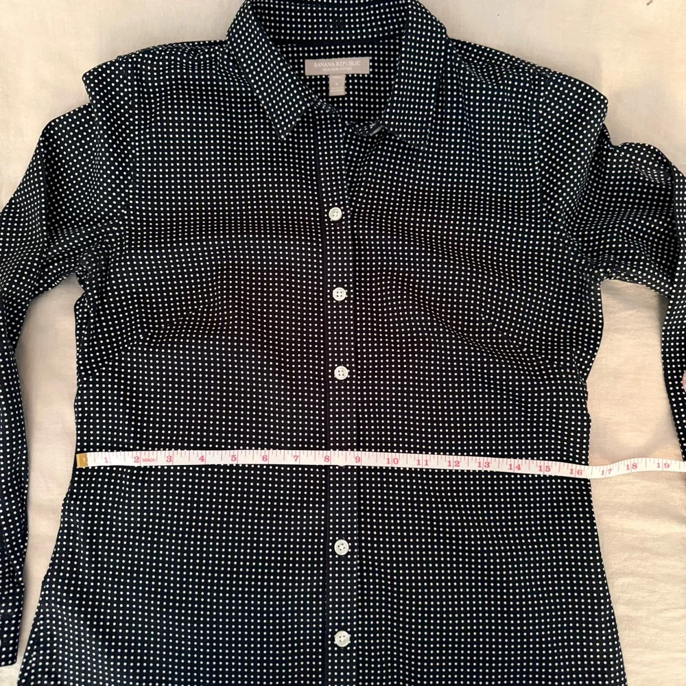 Banana Republic No-Iron Fitted Shirt | Black Polka Dot Button-Up - Picture 11 of 16